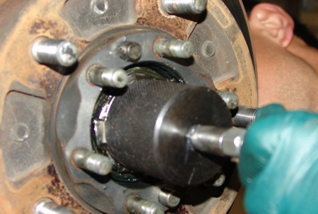Greasing front spindle bushing - UZJ100 - Slee Off Road