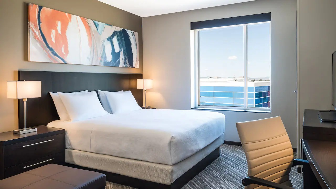 What Mattress Does Hyatt Use? (And Where to Buy Them) 2023