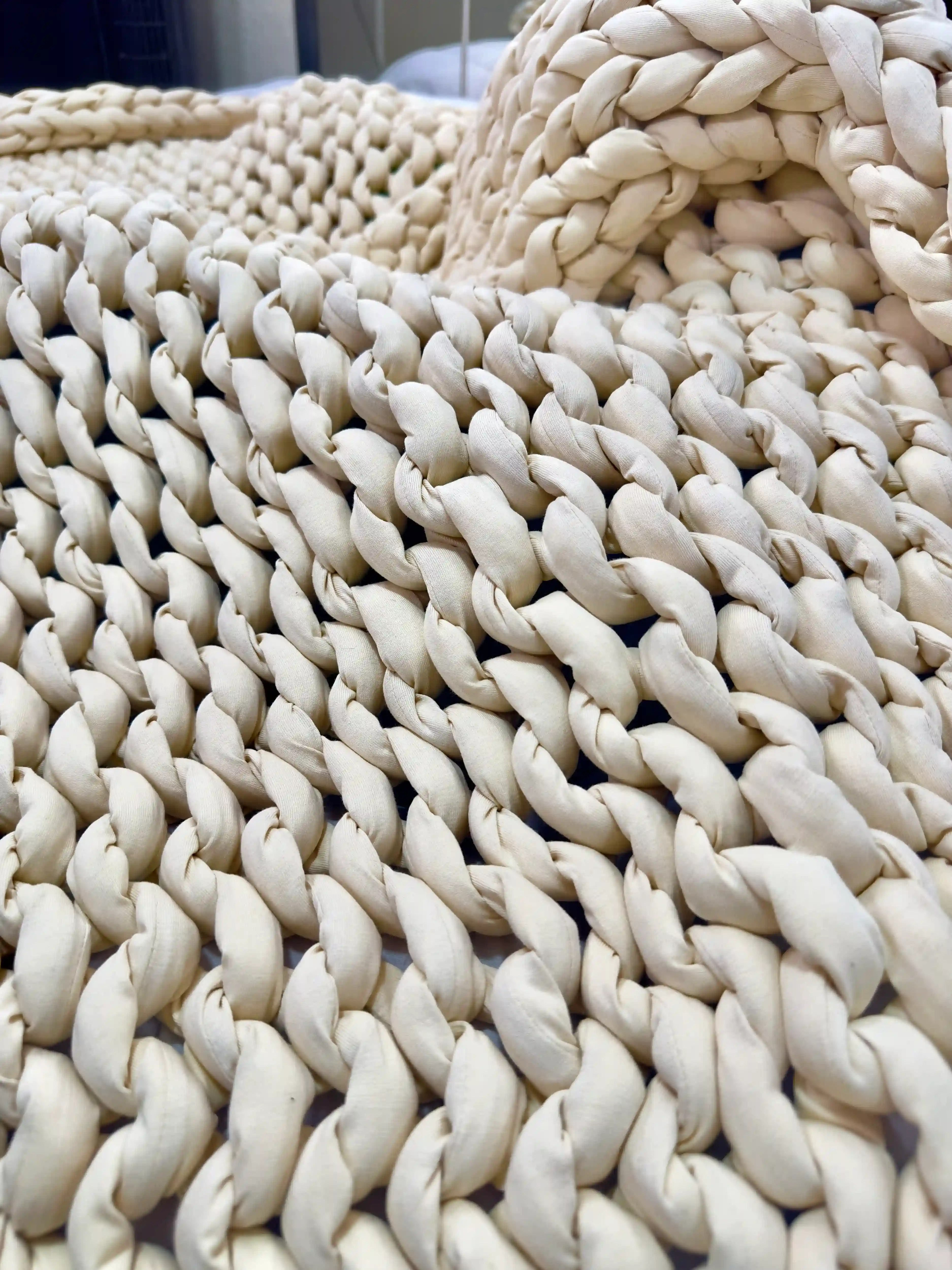 Let’s Cuddle Weighted Blanket Review (2023) Expert Tested