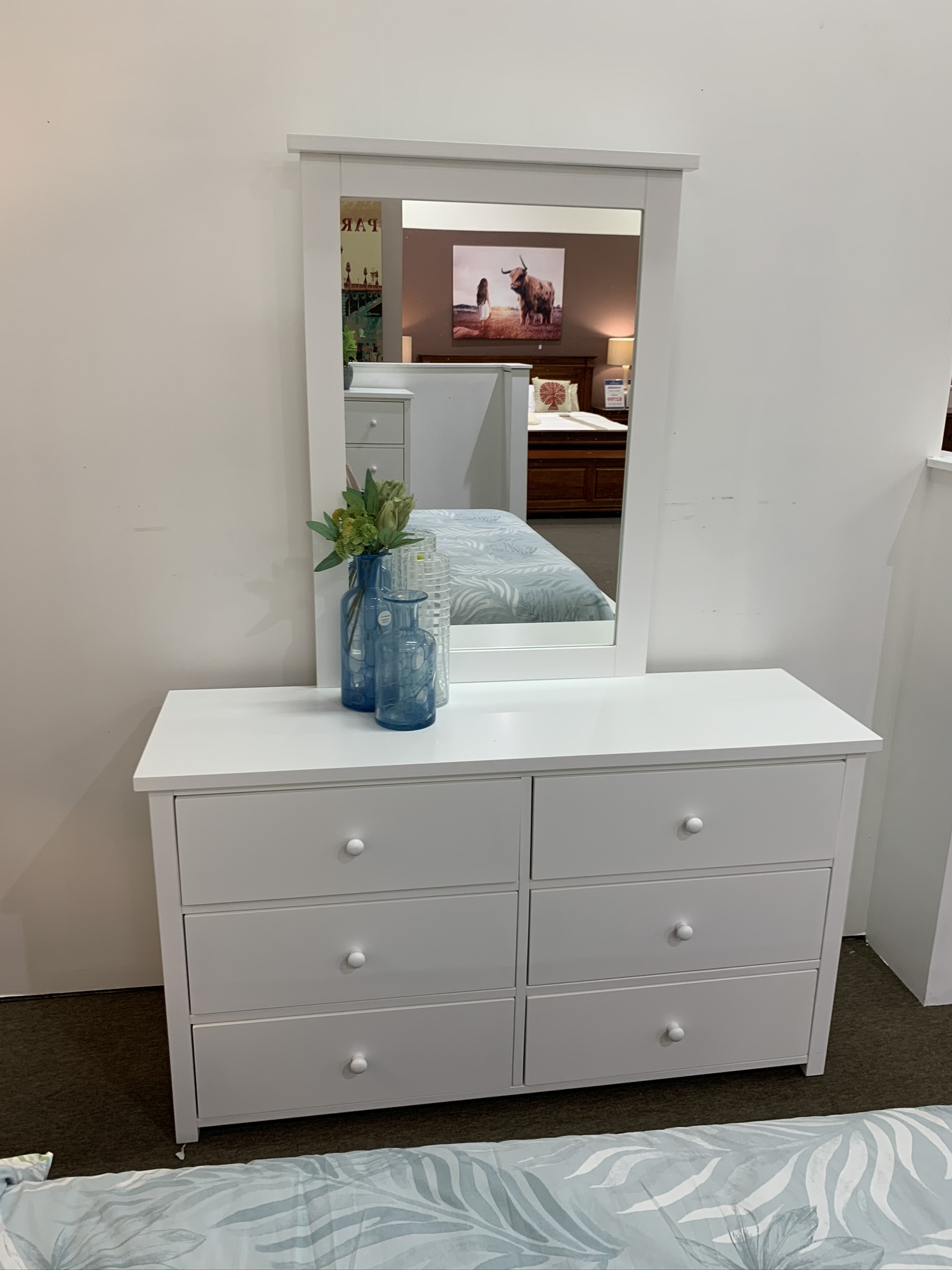 LEWIS SUITE Sleep King