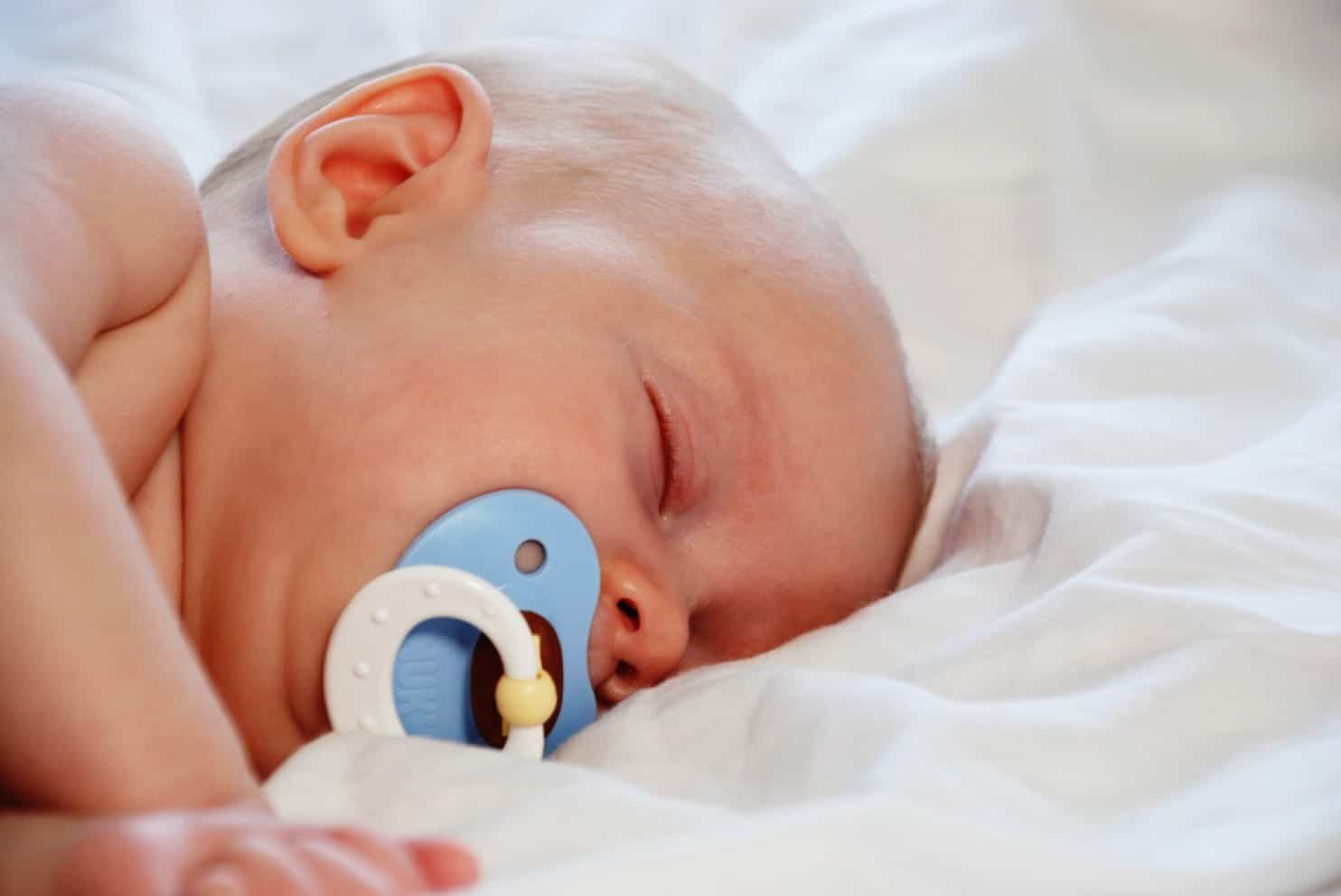 When Do Toddlers Start Using Pillows? Safety Comes First For Sleep