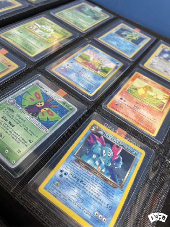 Card Saver Vs. Top Loader Which Is Better? Sleeve No Card Behind