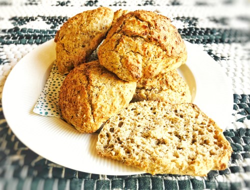 Grove koldhævede gaffelboller. sunde og dejligt nemme at lave.