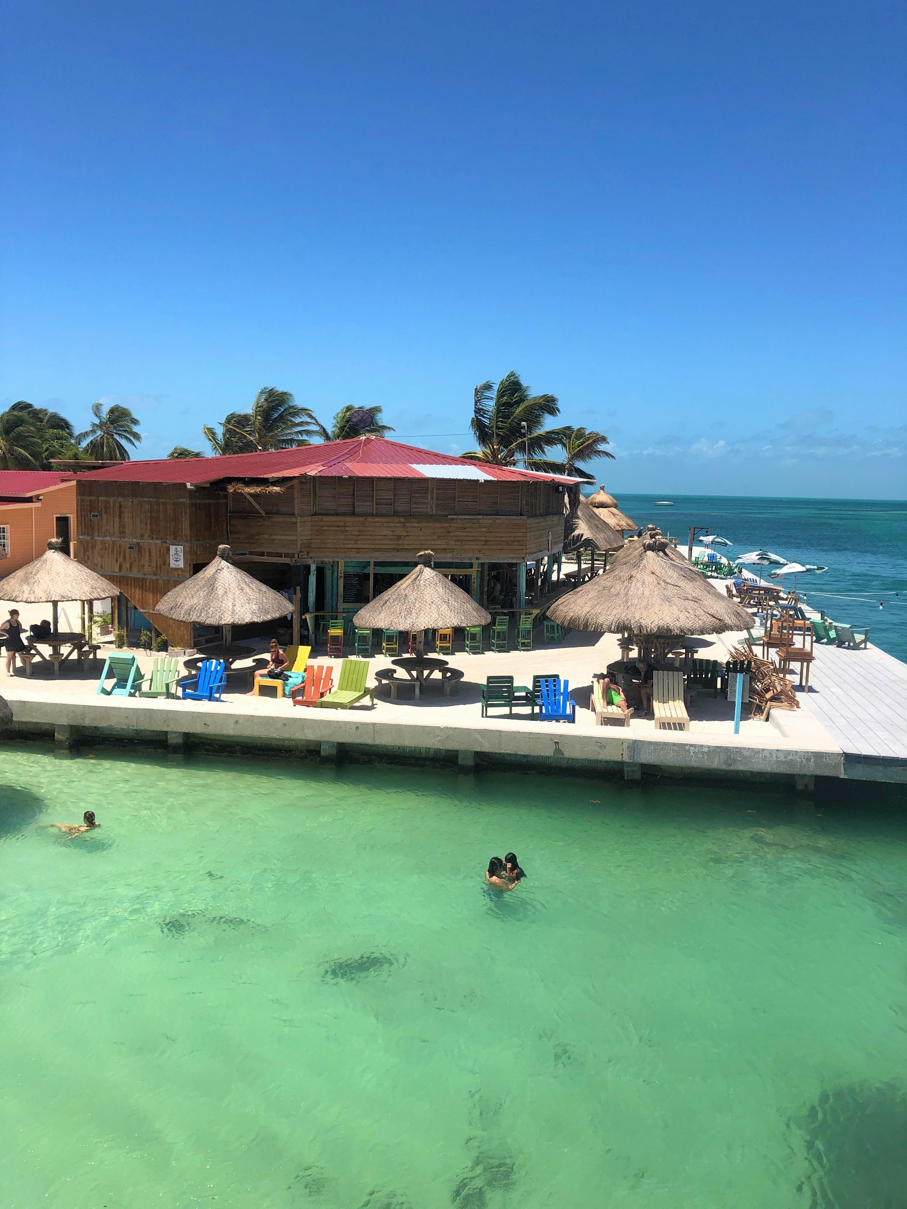 3 Best Beach Bars on Caye Caulker + Map and Prices Slight North