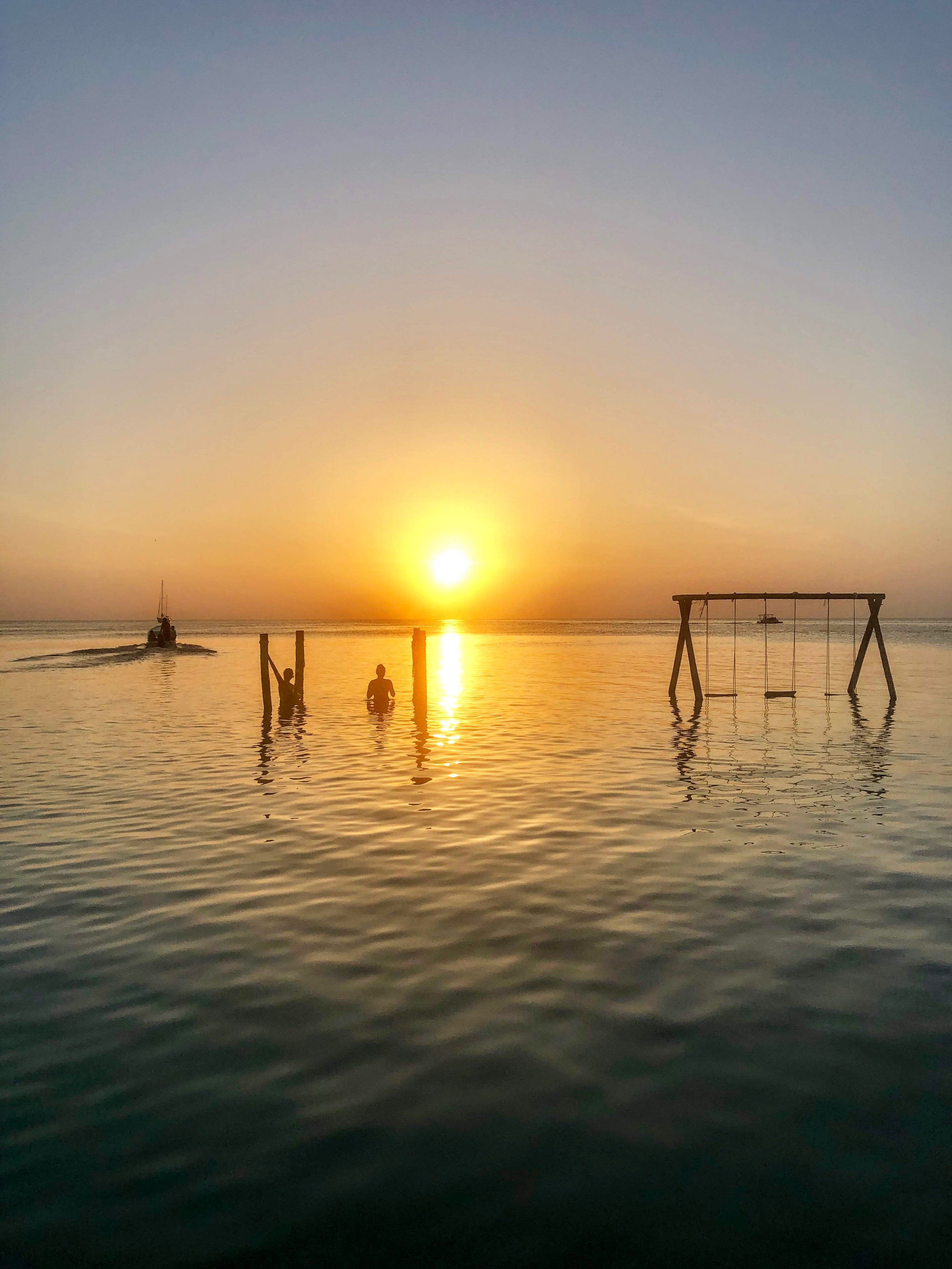 Swing Bar Caye Caulker, Belize