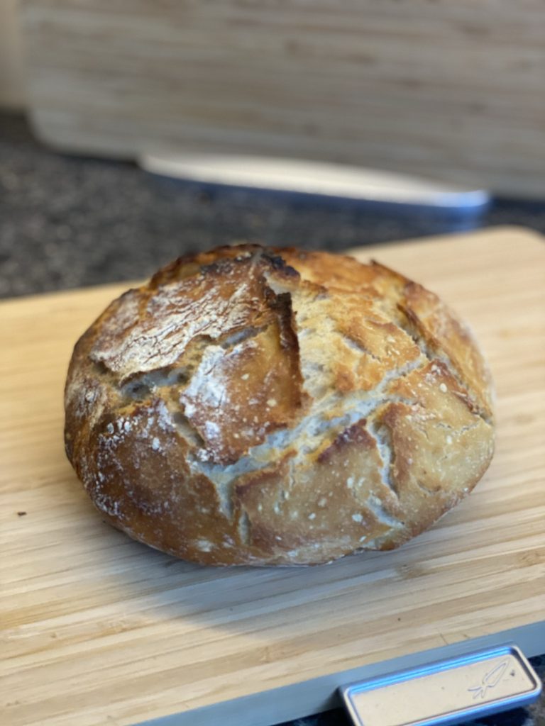 Rustiek brood uit de Dutch Oven zonder te kneden Slik over koken