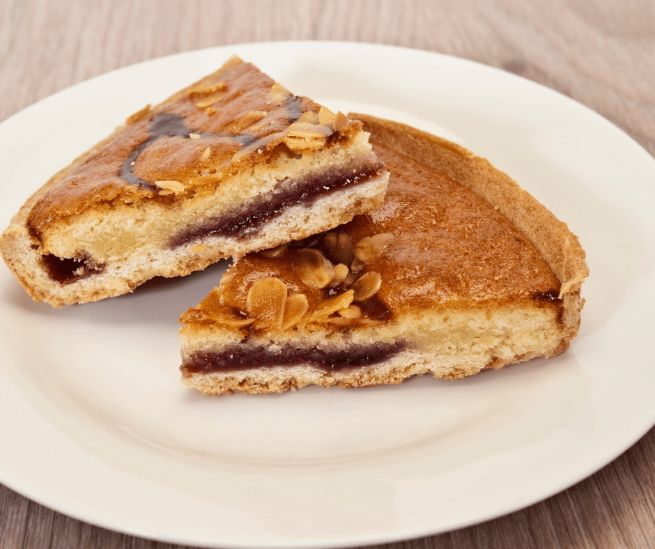 What Dessert Goes With Roast Beef? 12 Tasty Puds Slimming Violet