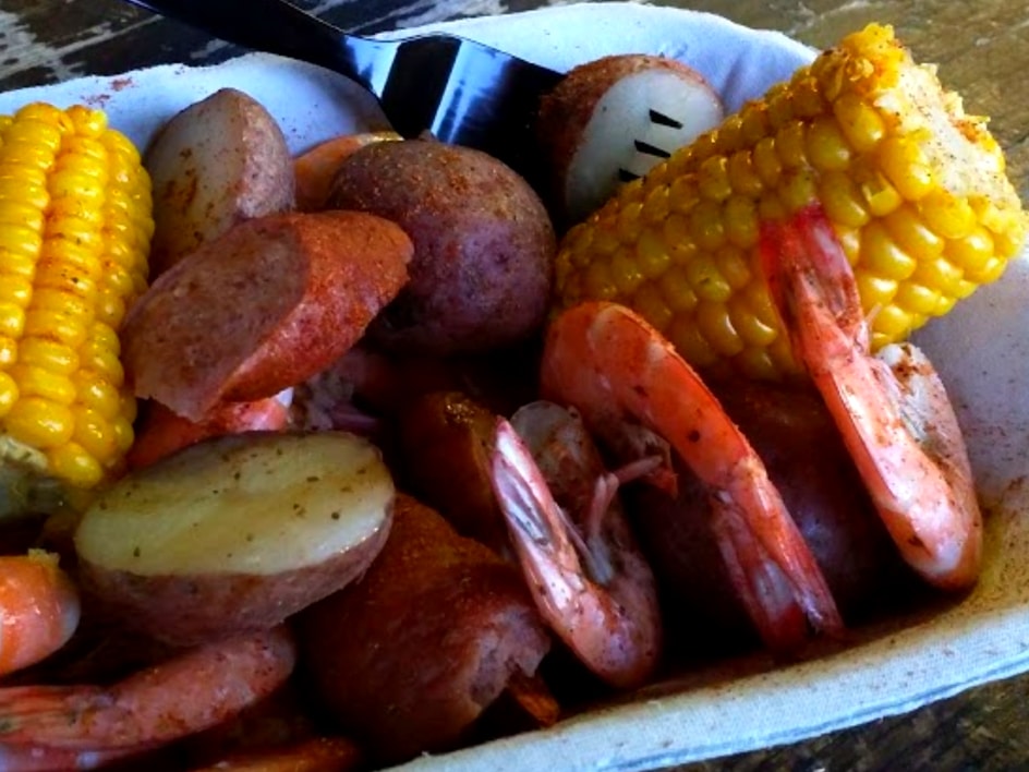 7 of the best foods to eat in Charleston Sling Adventures