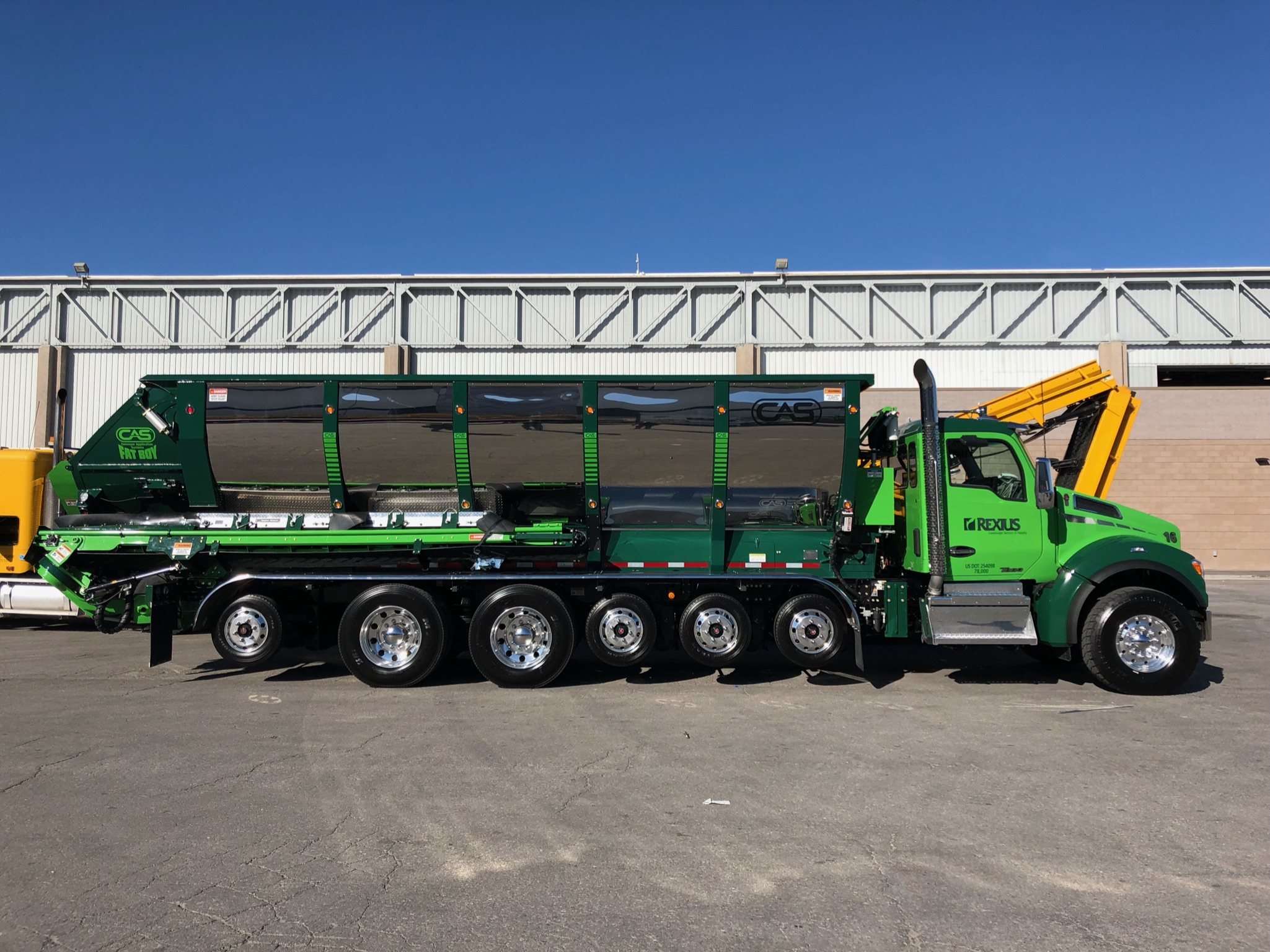 FatBoy Slinger Truck Conveyor Application Systems