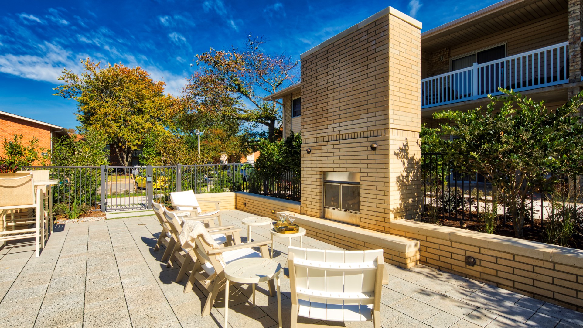 Oasis Apartment Homes (Formerly Colonial Arms) S.L. Nusbaum Realty Co.