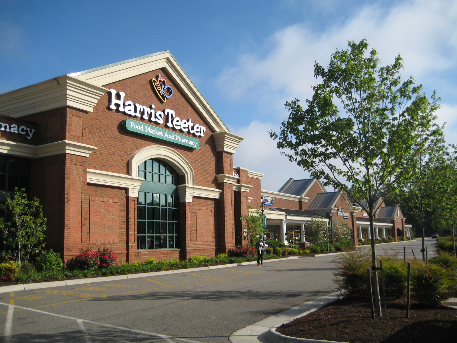 Quarterpath Crossing Shopping Center S.L. Nusbaum Realty Co.