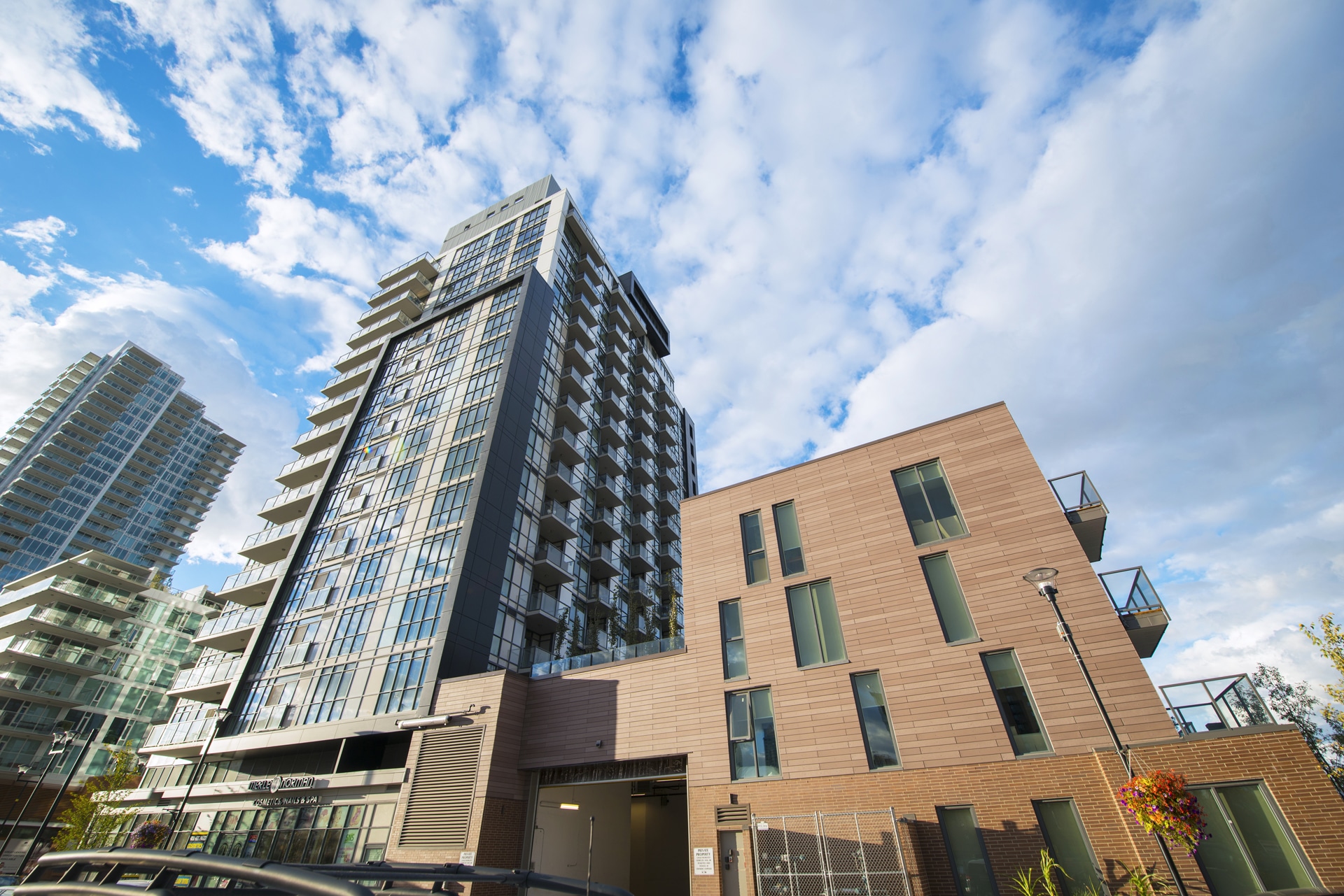 FIRST, East Village Slokker North Amerika