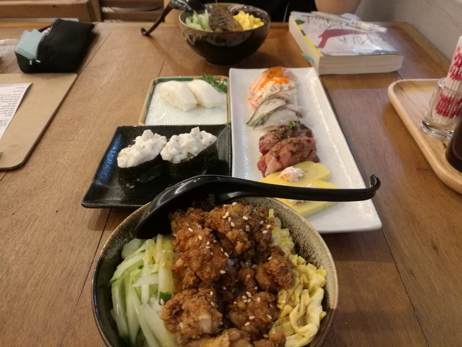 ลิ้มรสความรักสีส้มที่ Salmon King Japanese Restaurant