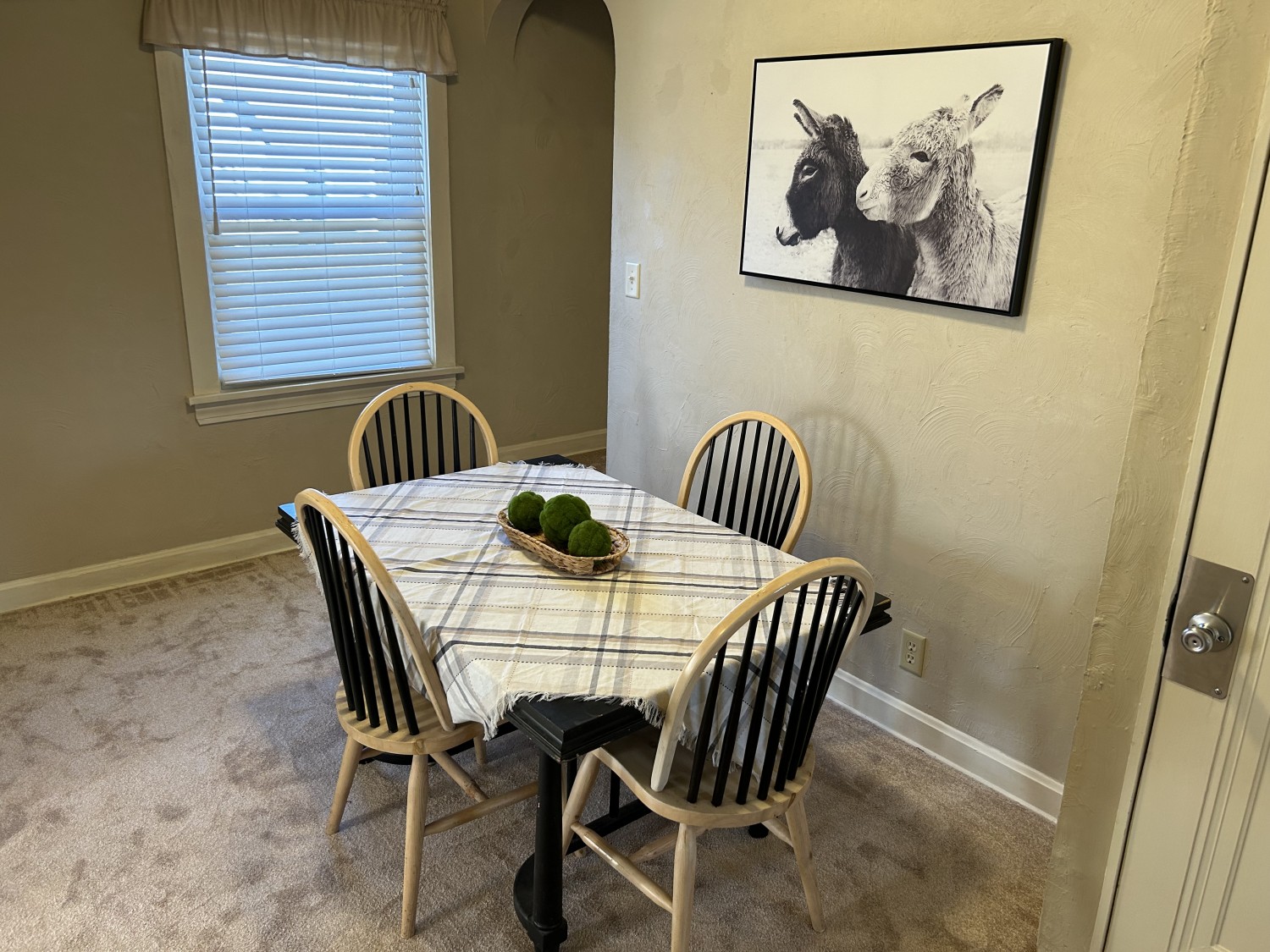 COMPLETELY UPDATED CREAM PUFF Sluss Realty Featured Properties