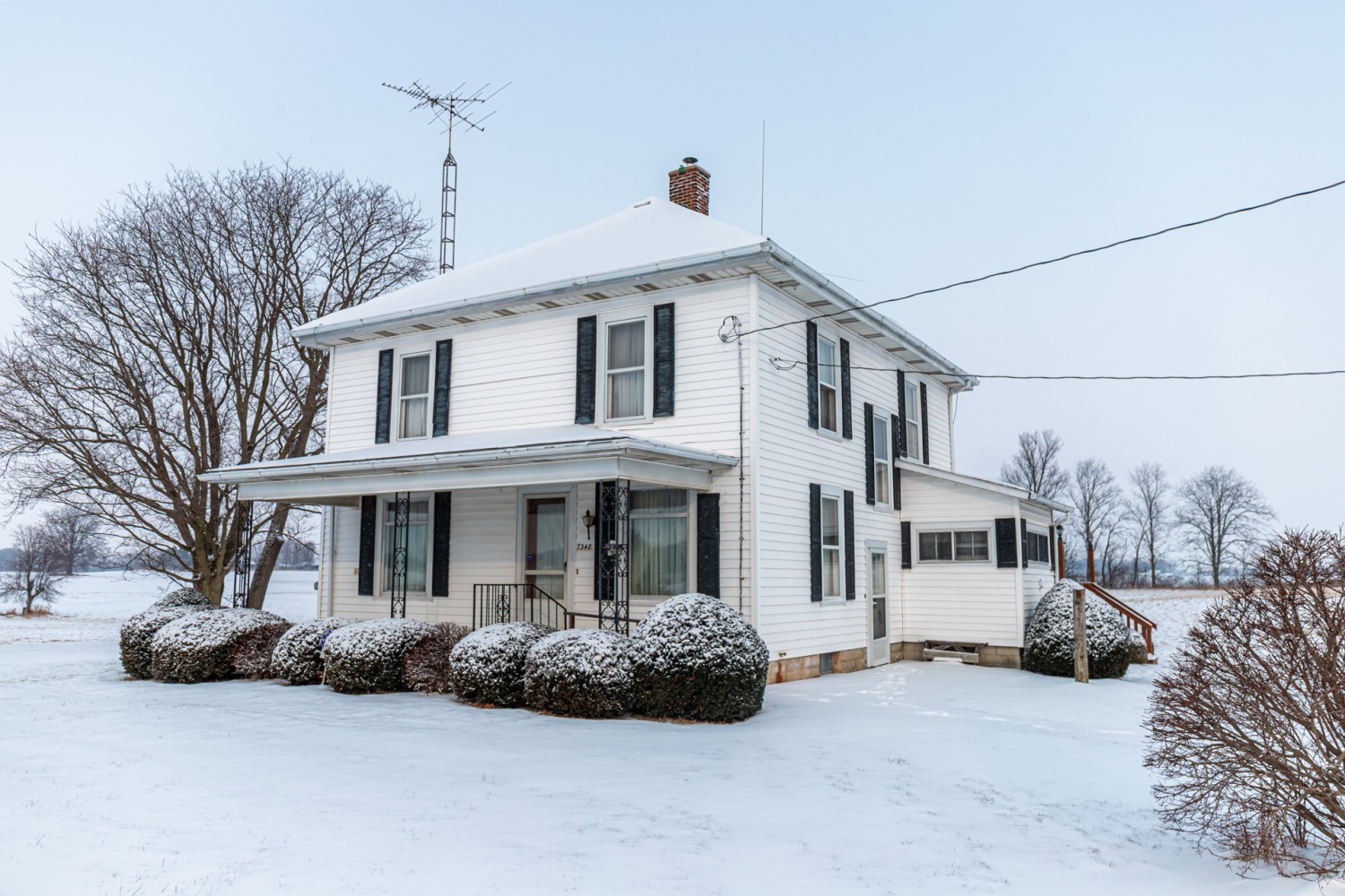 CHARMING COUNTRY HOME ON 10+ ACRES! Sluss Realty Featured Properties