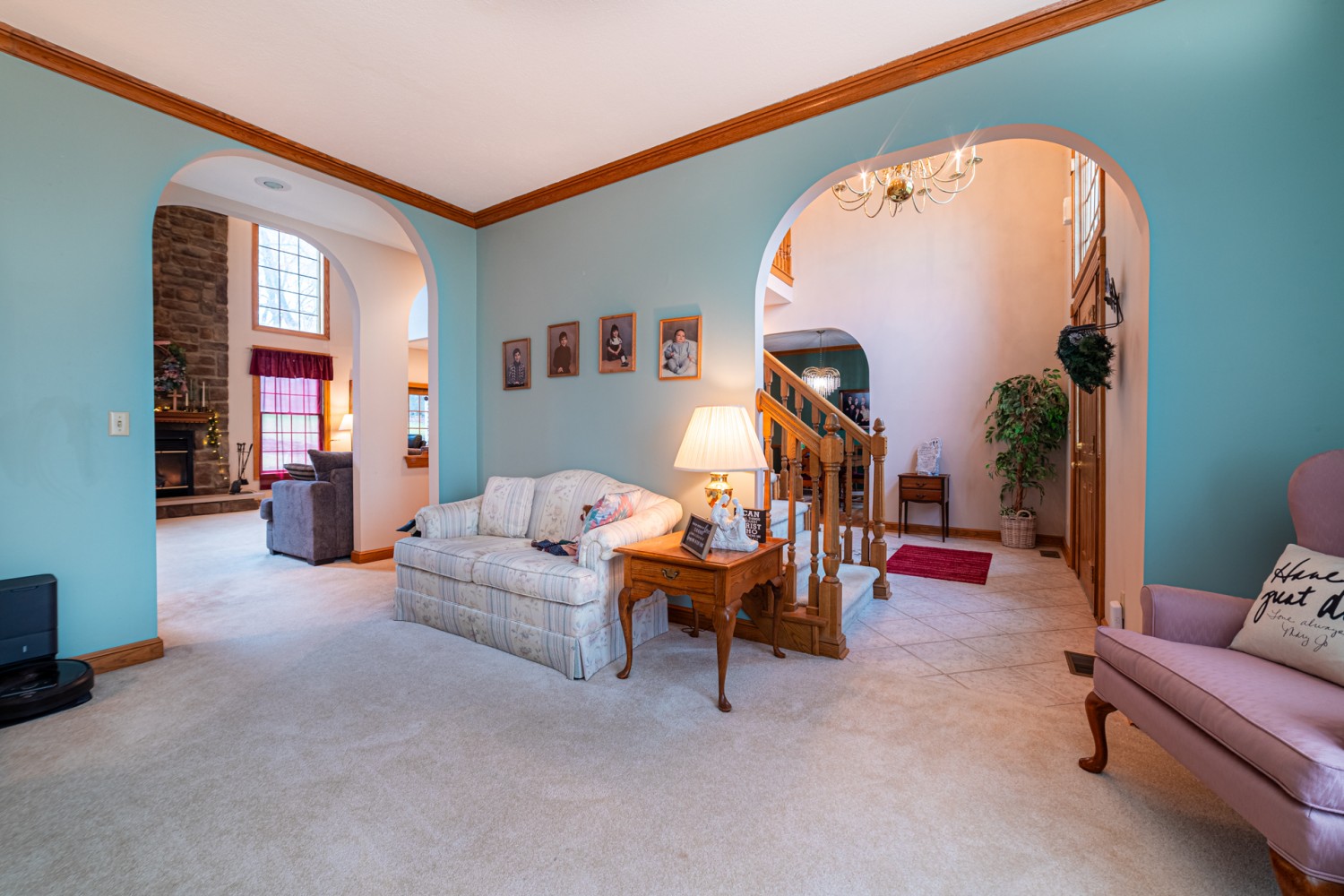 SPECTACULAR HOME ON 8 ACRES! Sluss Realty Featured Properties