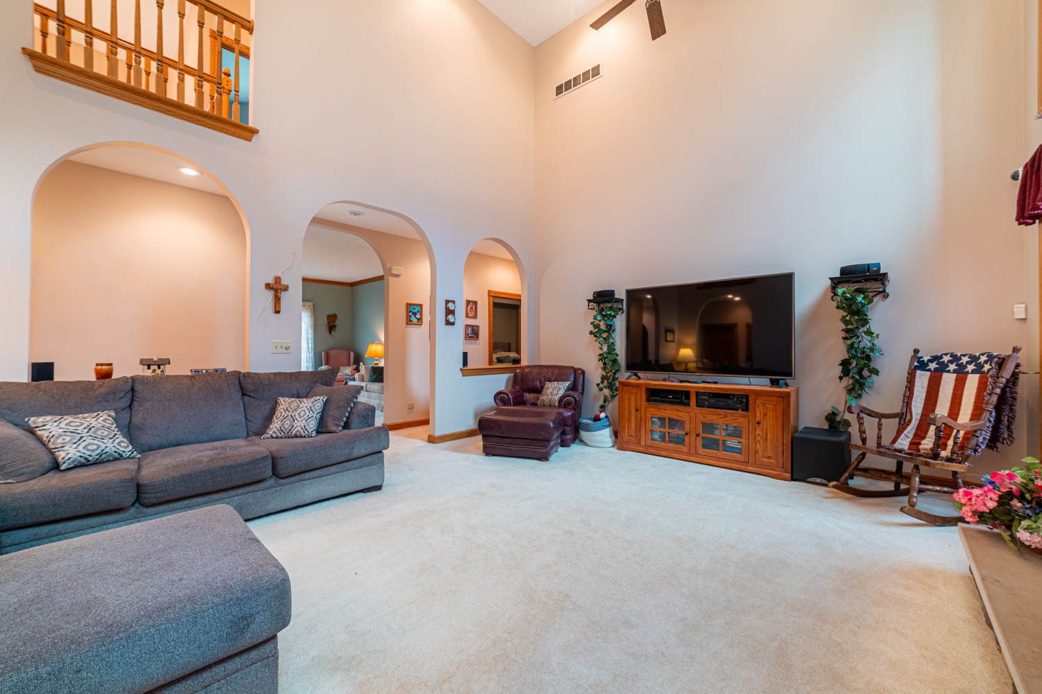 SPECTACULAR HOME ON 8 ACRES! Sluss Realty Featured Properties