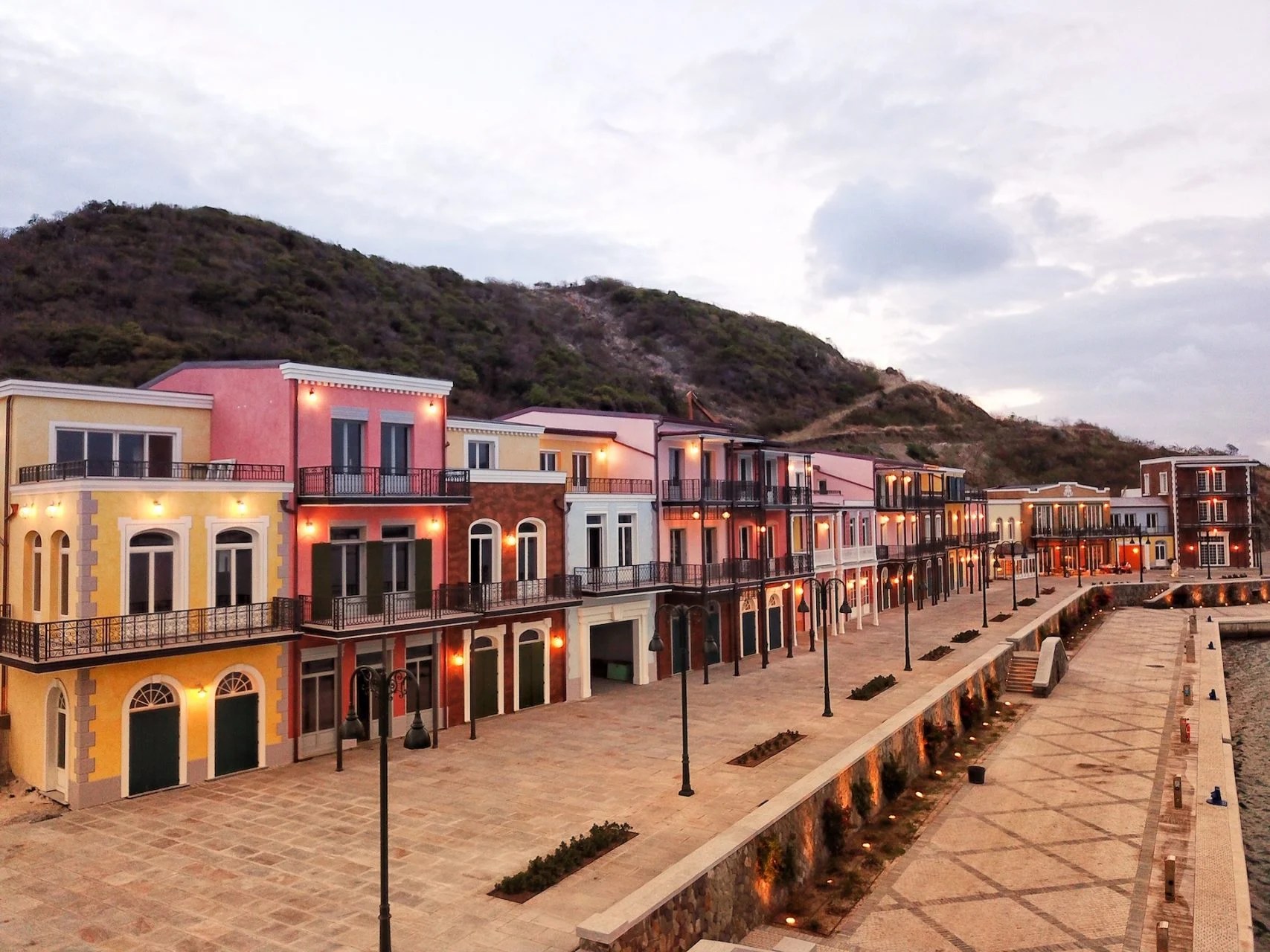 Information Sandy Lane Yacht Club