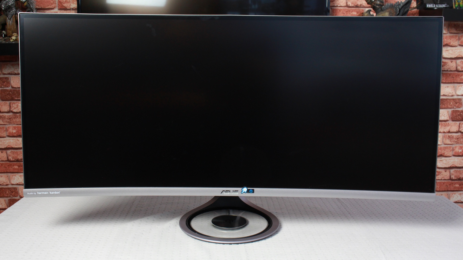 Asus Designo Curve Mx38vc Review