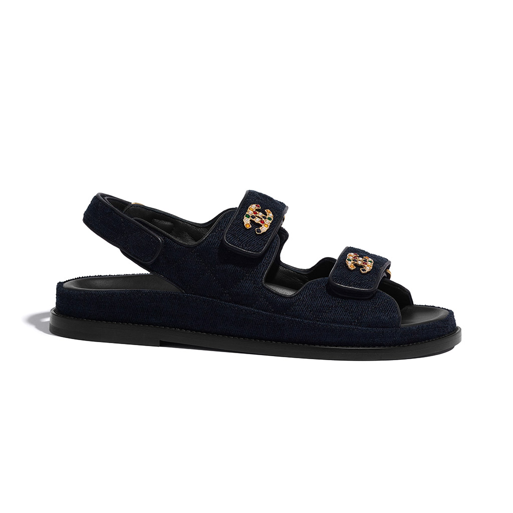 Striking Sandals to Heat Up Your Wardrobe