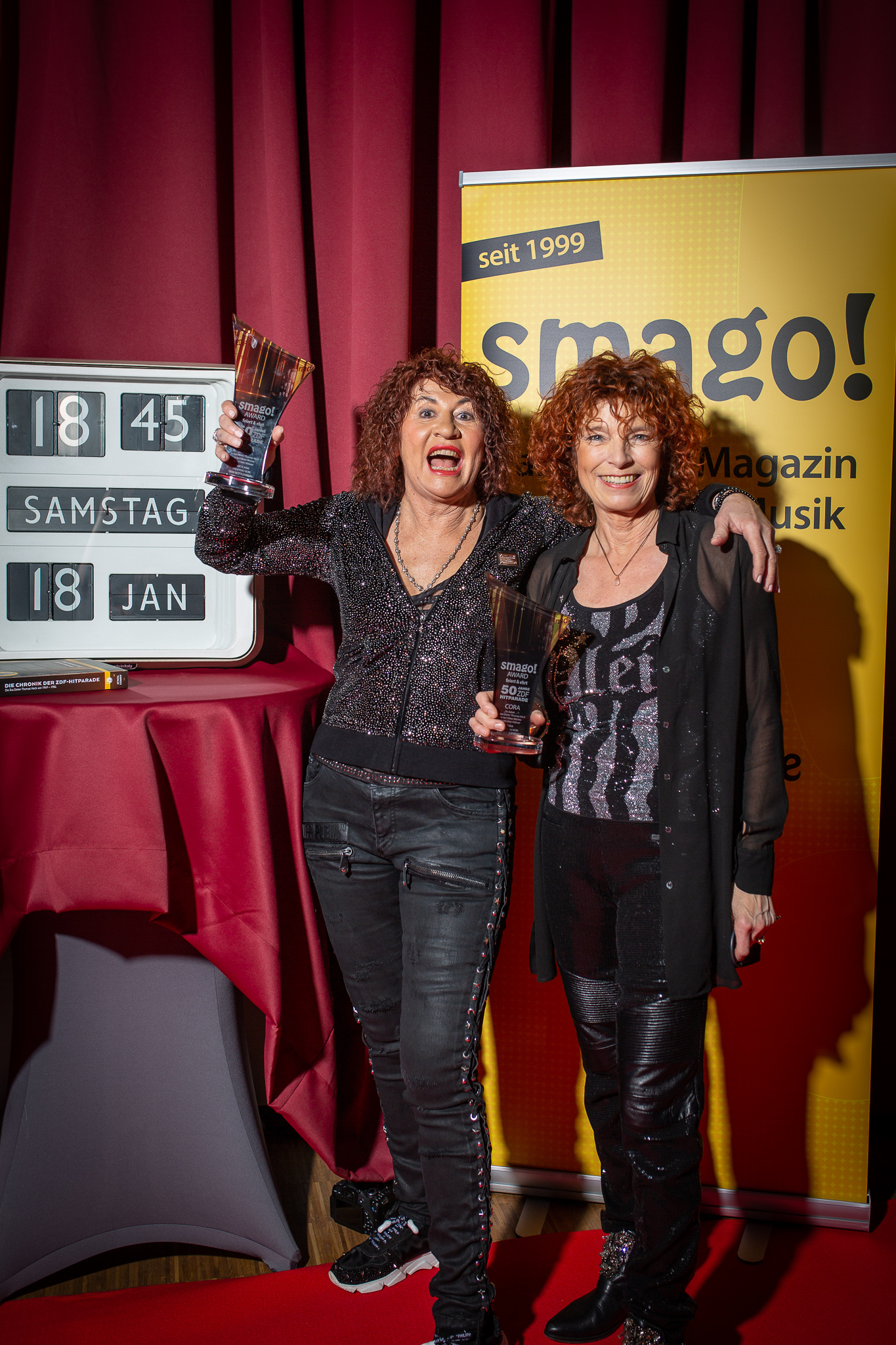 CORA Am 29.03.2019 erscheint ihr brandneues Lied „Unsere Lieder