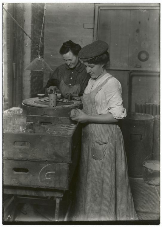 20 Vintage Factories of Yesteryear Addify