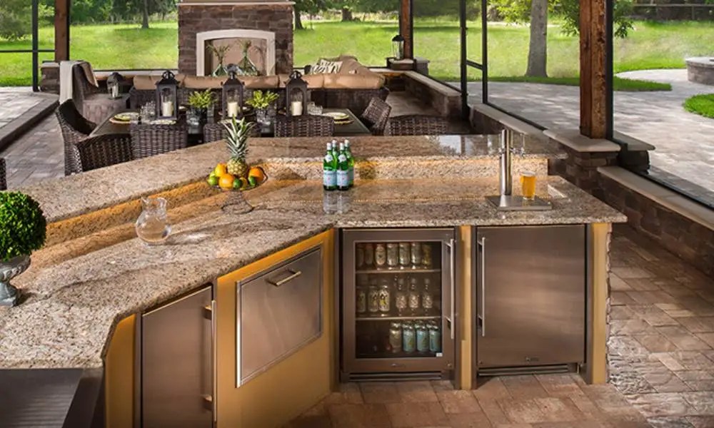 Can You Store a Refrigerator Outside? (Summer & Winter Tips) Small
