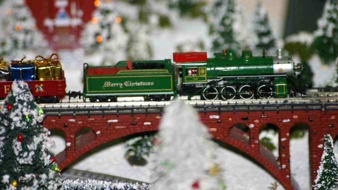 Lou Angelucci’s Christmas N Scale Layout modelrailroad modelrailways