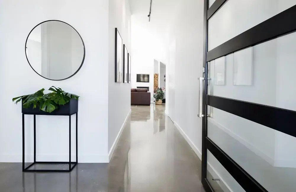 How To Decorate A Curved Wall? [Design Ideas]