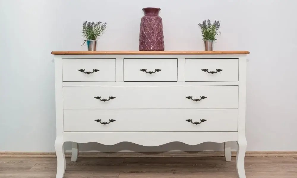 Can You Put A Dresser In An Entryway? [4 Stylish Ideas]