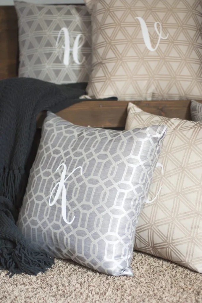 DIY Monogram Pillows (A Silhouette HTV Tutorial)