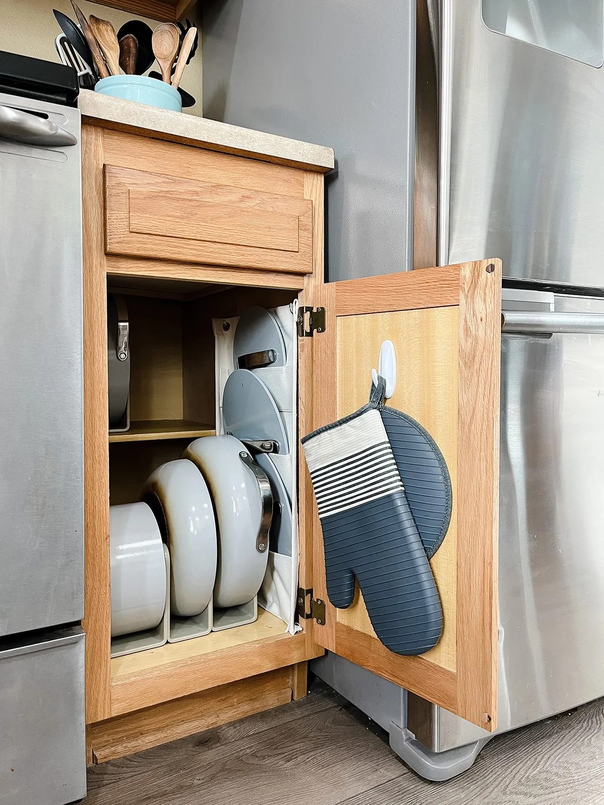 15 Kitchen Organization Hacks With Command Hooks Small Stuff Counts