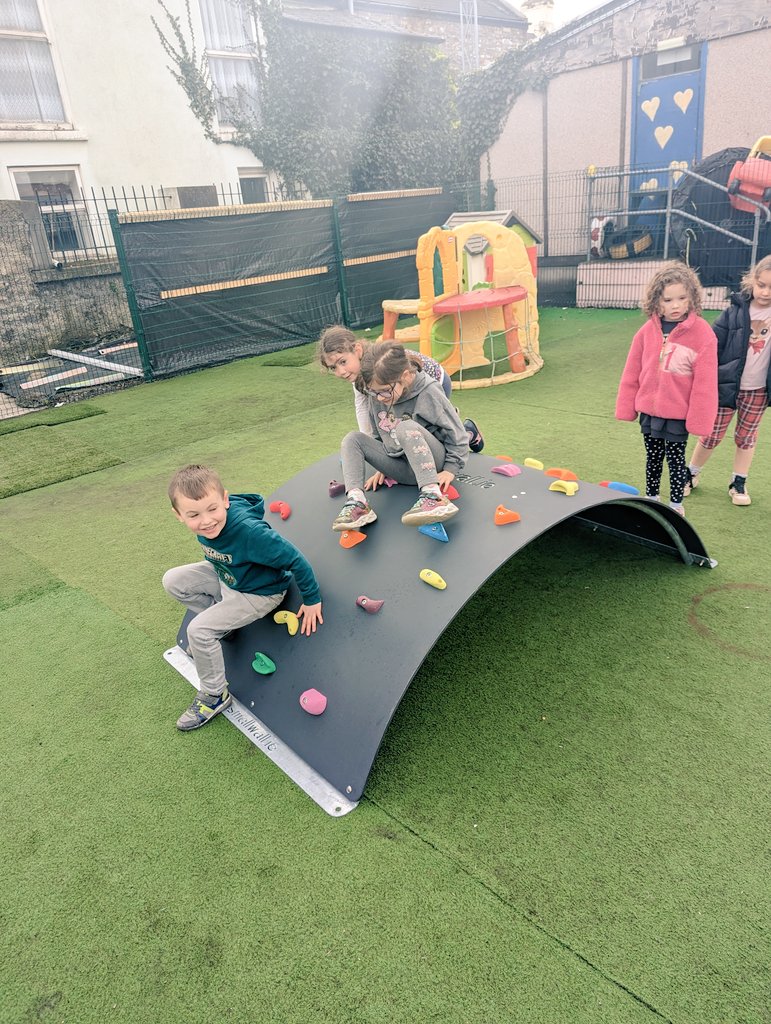 Harcourt ETNS SmallWall School Products