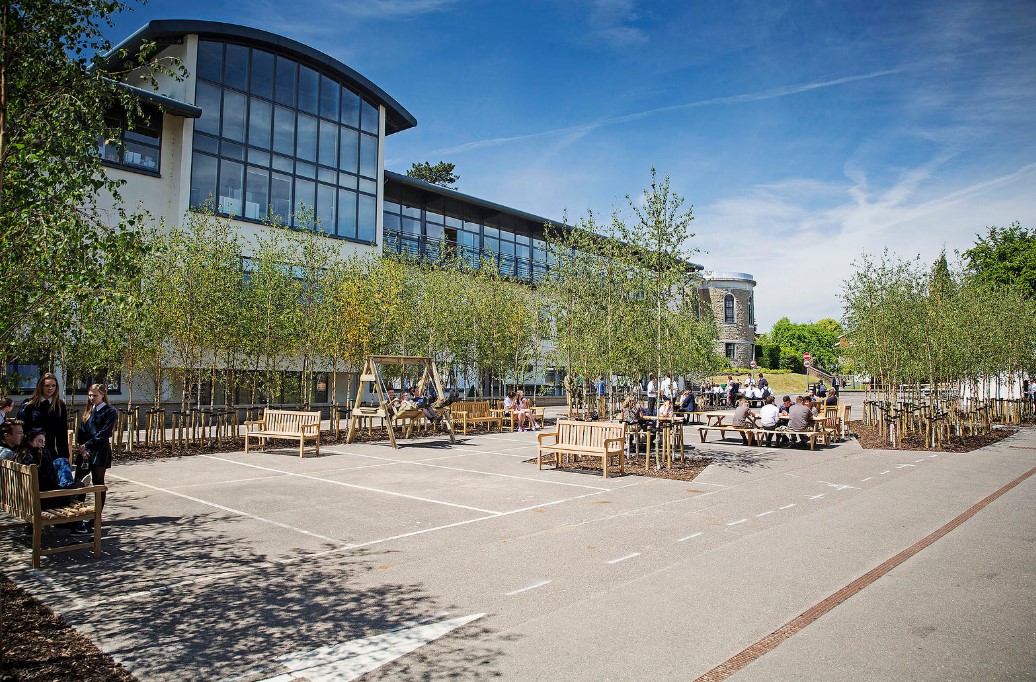 Sevenoaks School (Suburb of London, United Kingdom) apply, prices