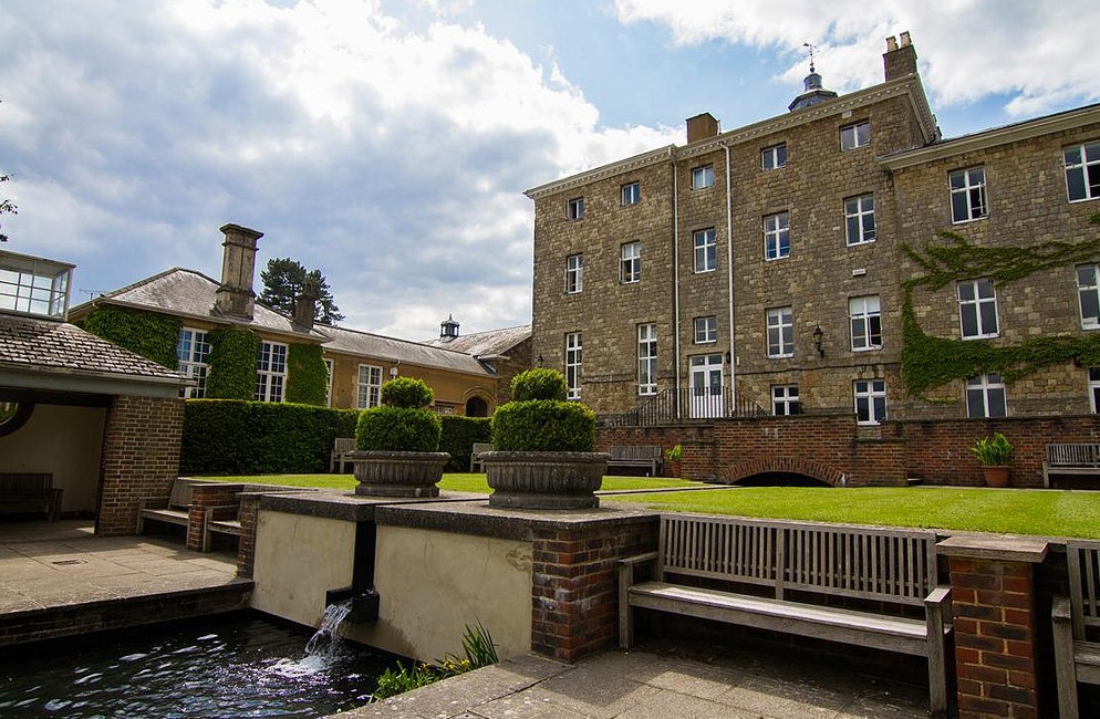 Sevenoaks School (near London, United Kingdom) apply, prices, reviews