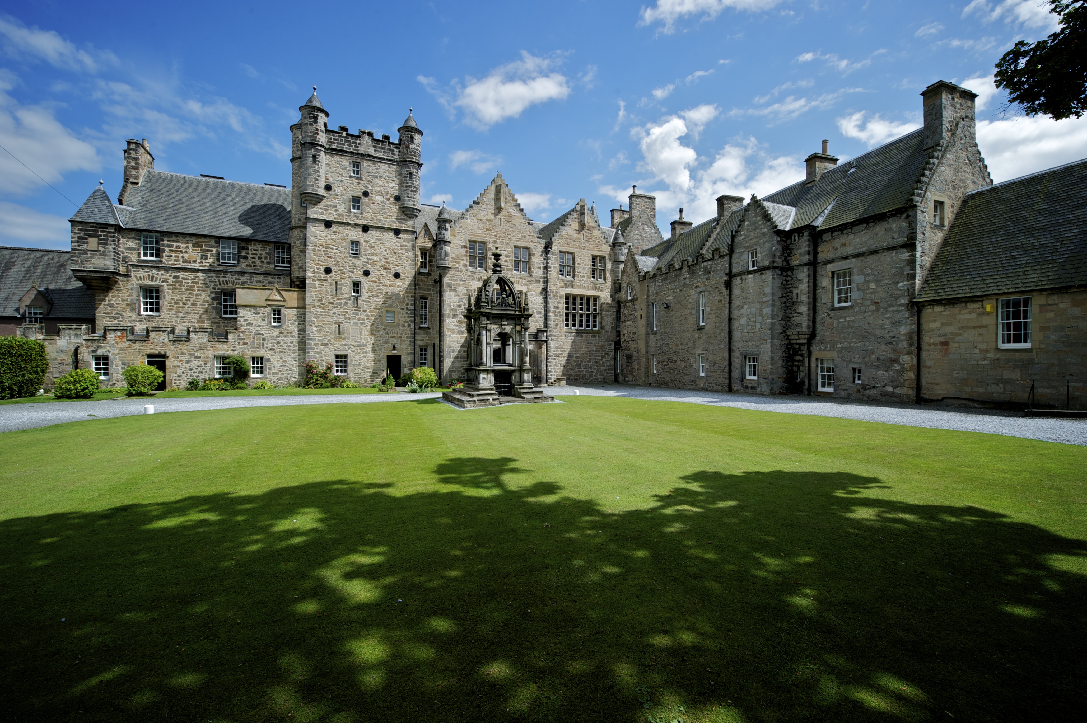 Loretto School (Loretto School) school with golf (Edinburgh, Scotland