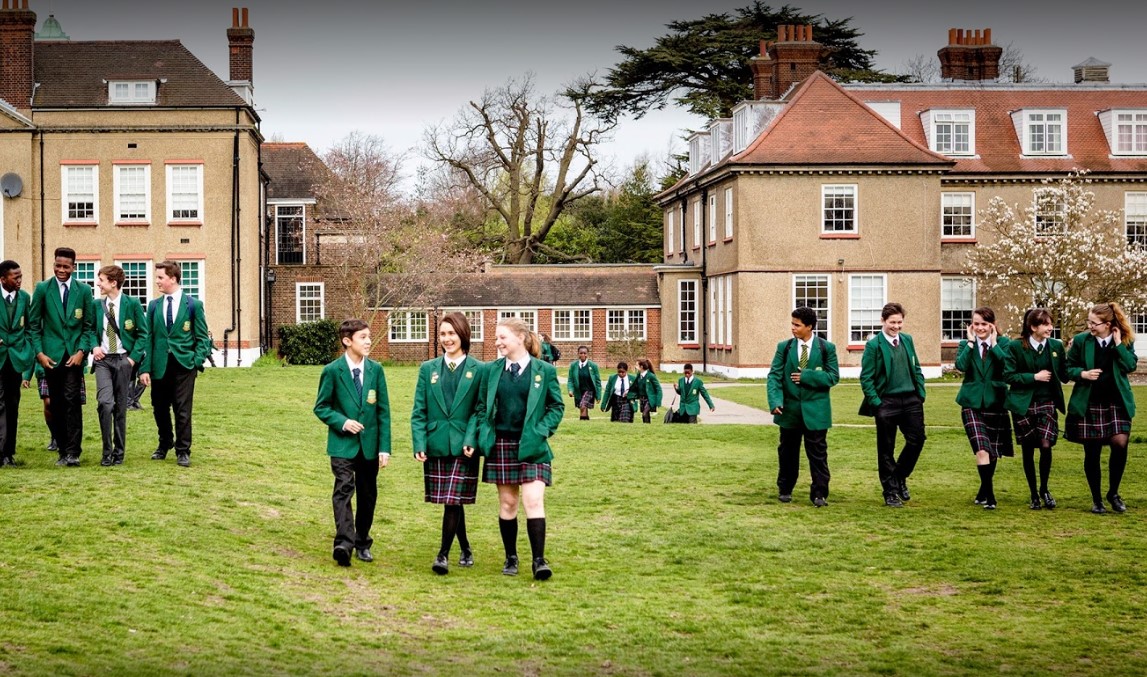 Farringtons School (Hampshire, United Kingdom) apply, prices, reviews Smapse