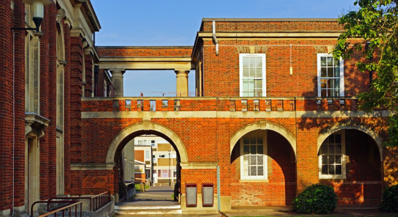 Royal Russell School (London, United Kingdom) apply, prices, reviews Smapse