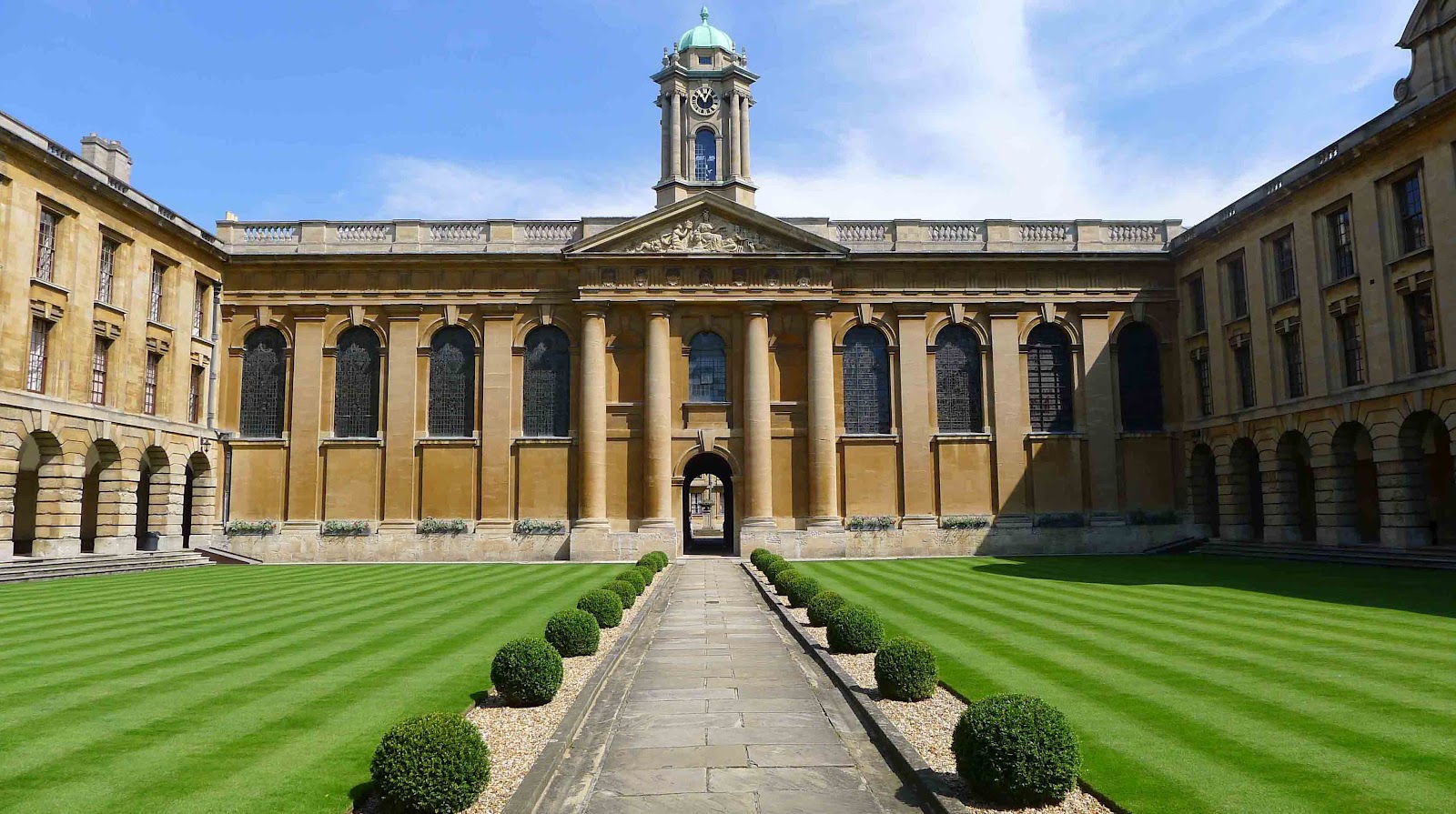 The Queen’s College Summer Camp (Oxford, United Kingdom)