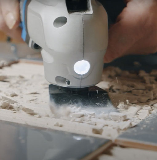 How to remove tile adhesive with a multitool
