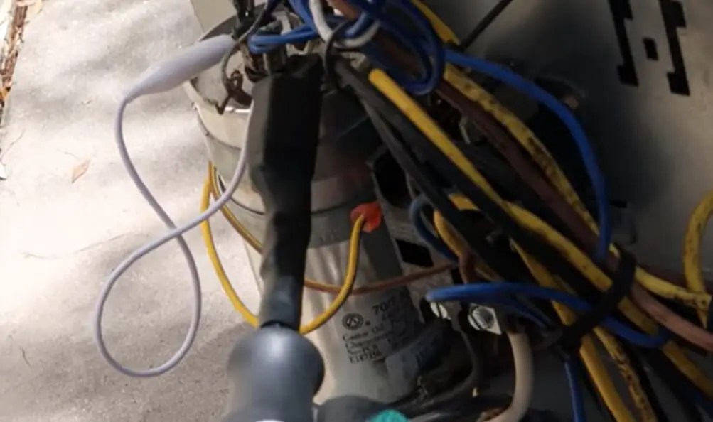 How To Discharge An AC Capacitor? Don't Get Zapped!