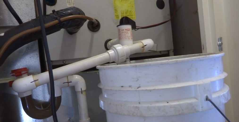 Air Conditioning Leaking Water From Ceiling [Fixed]