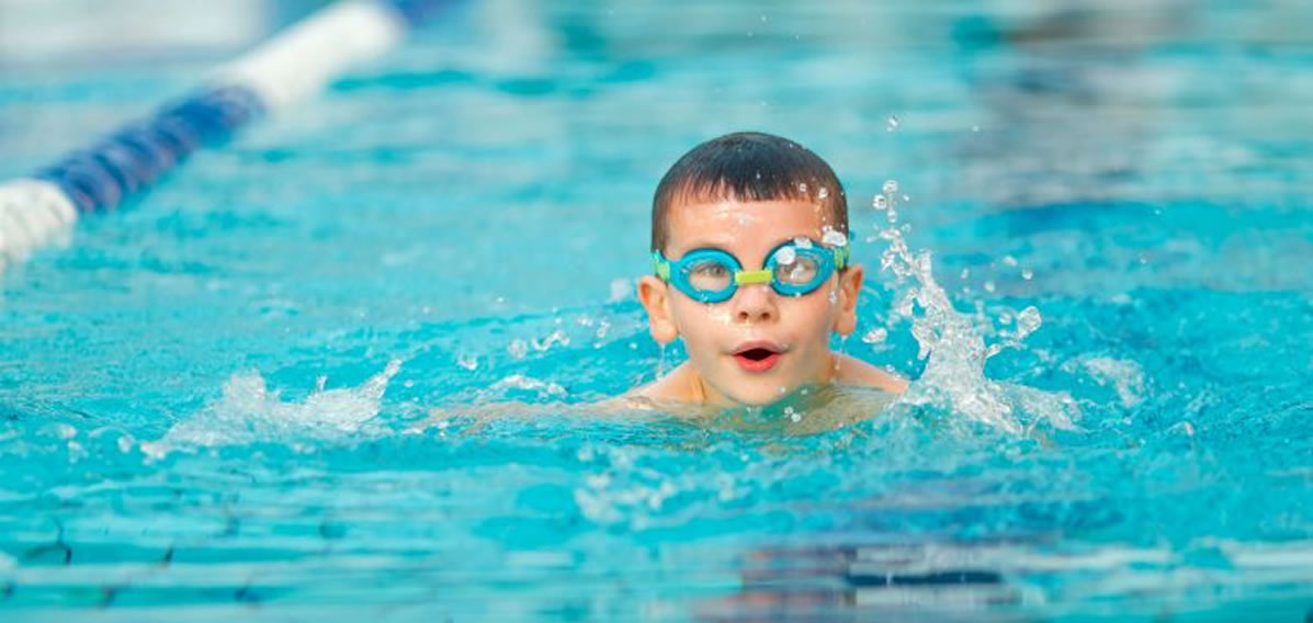The Benefits of Your Kids Joining a Youth Swim Team smart ass sports