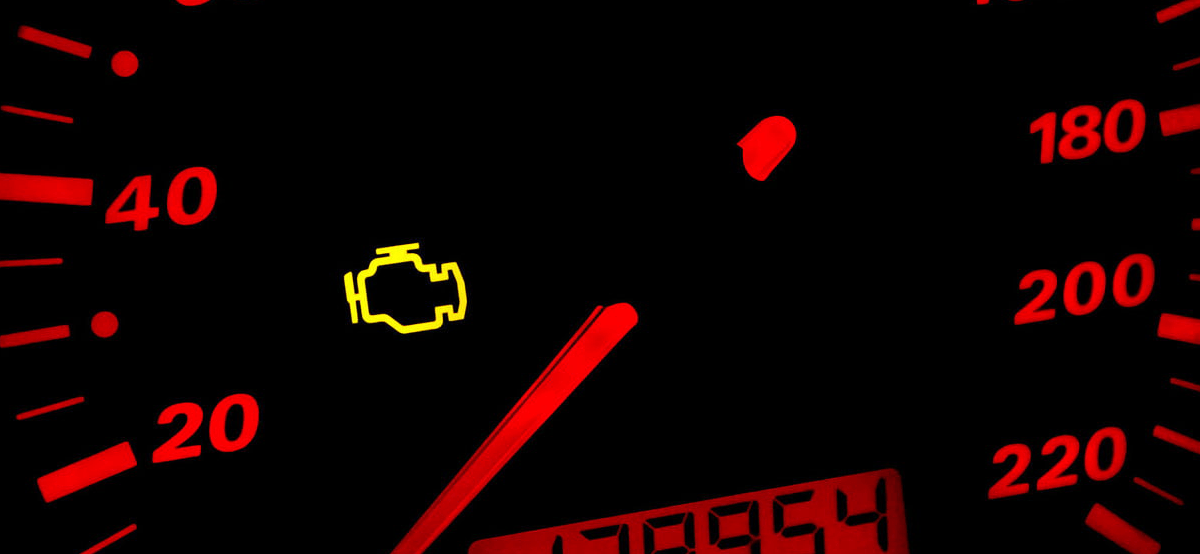 The check engine light Smart Auto Repair Mechanics Estepona, Malaga