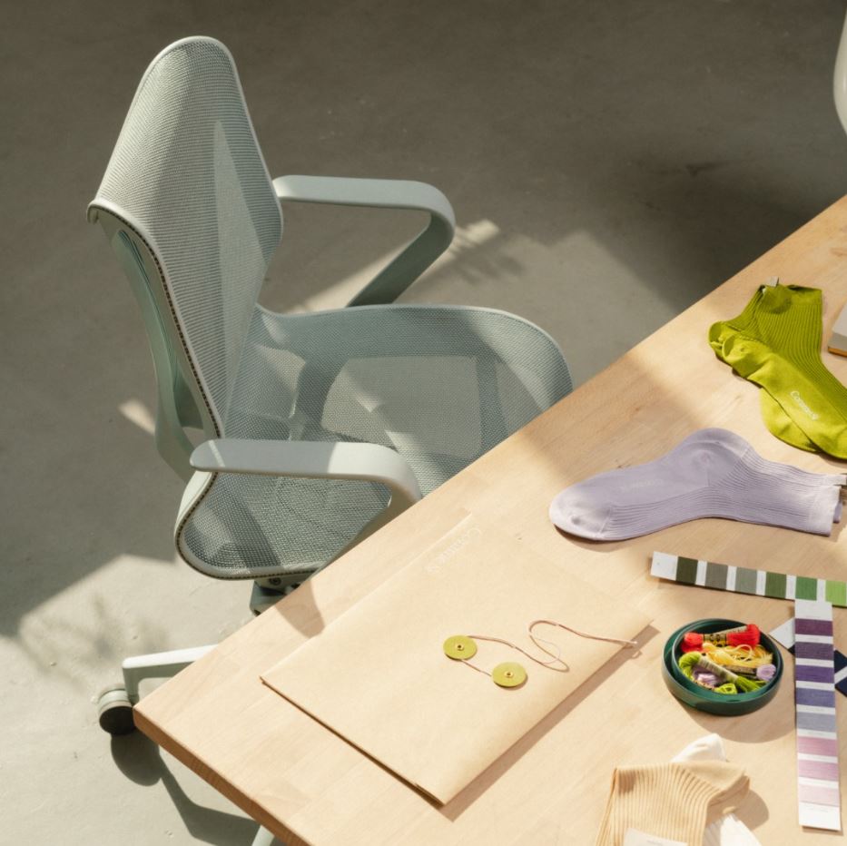 Herman Miller Canada Home Office 2.0 Sale Save 15 OFF & FREE Shipping