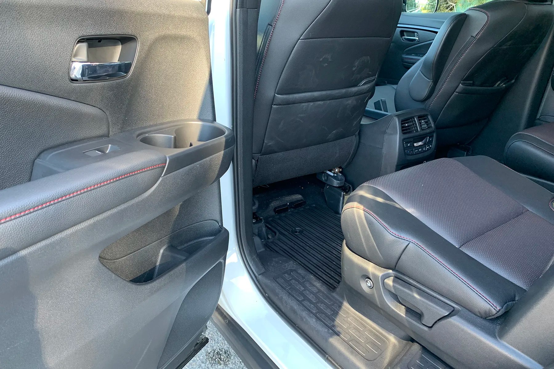 2022 Honda Pilot | Millennial Mom's Review | Driving