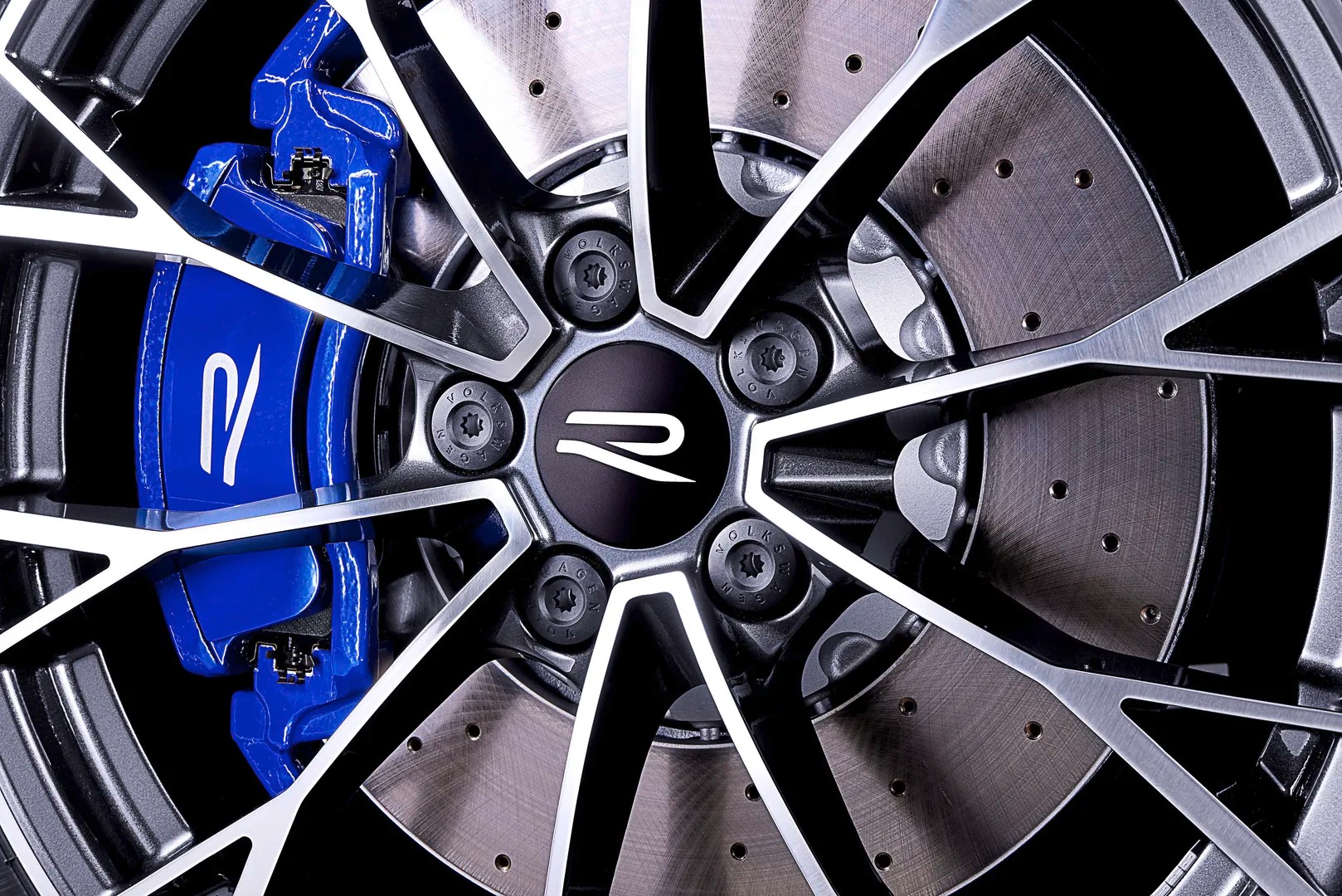 2027 Volkswagen Golf R to gain 394-hp Audi RS 3 engine | Driving