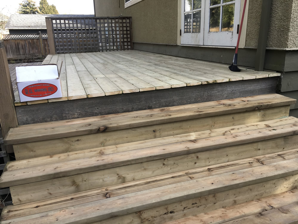 Smart Cedarworks Deck & Stairs