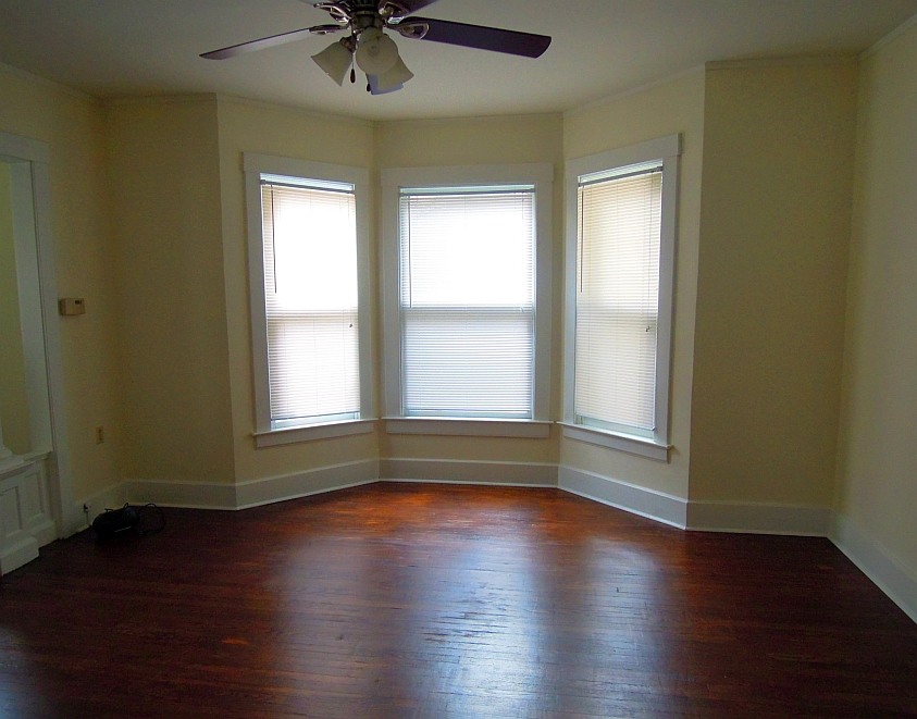 109 N GlenwoodHouse Smart Choice Properties, LLC