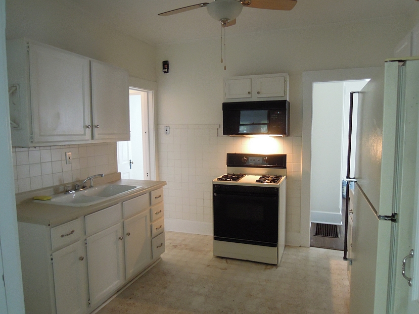 109 N GlenwoodHouse Smart Choice Properties, LLC